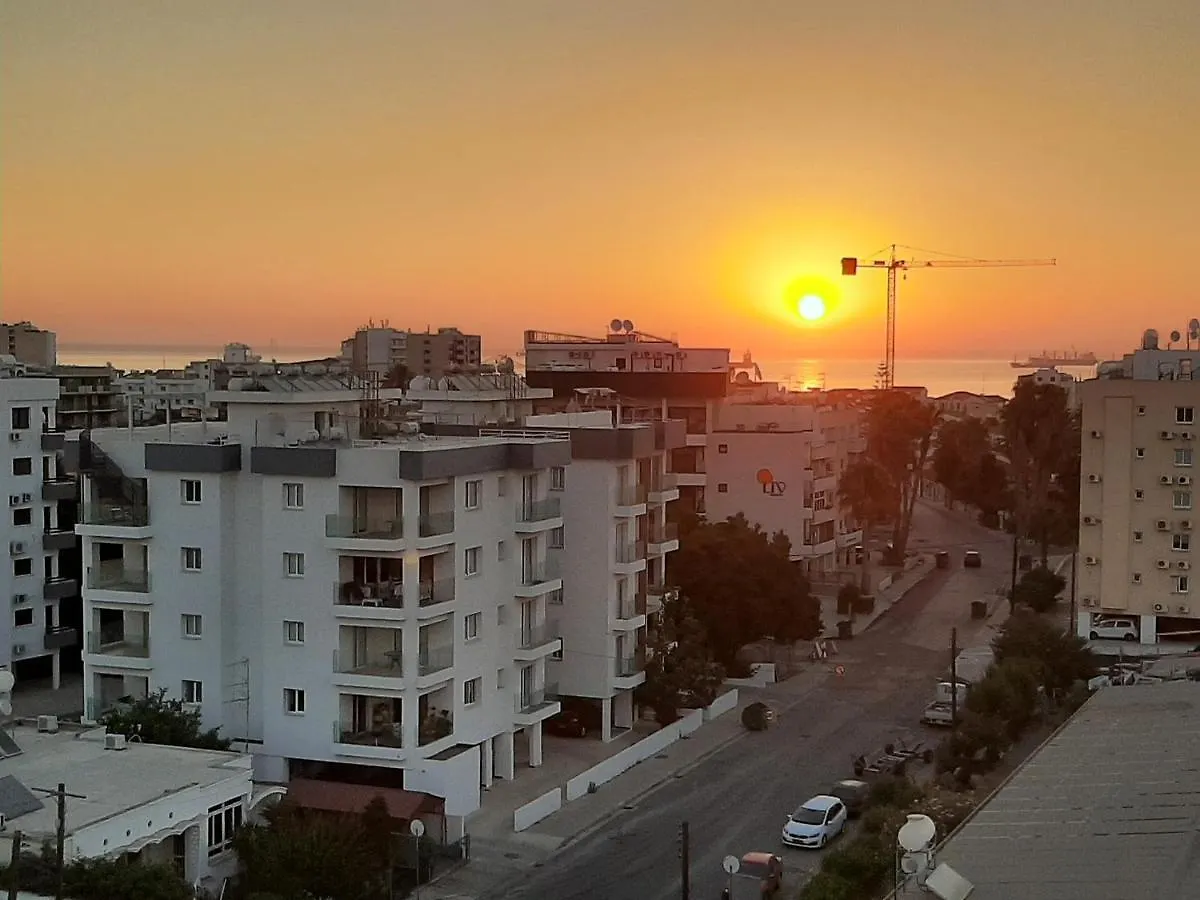 Happy Tucan Larnaca Apartment